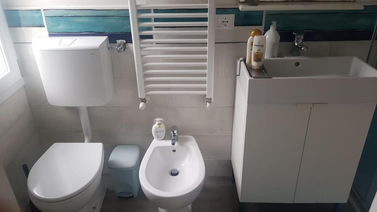 Intero Bilocale Da Antonio - Free Wi-Fi Apartamento Bolonha Exterior foto